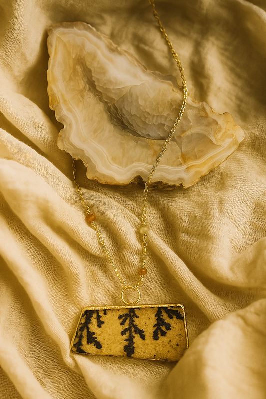 Fossilis Necklace - amber + clay